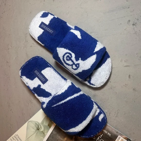 size 41 eu 8 us Burberry Snug Towelling Finish Slide Slippers Knight Blue